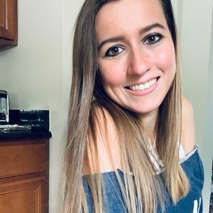 Meet your Posher, Danitra